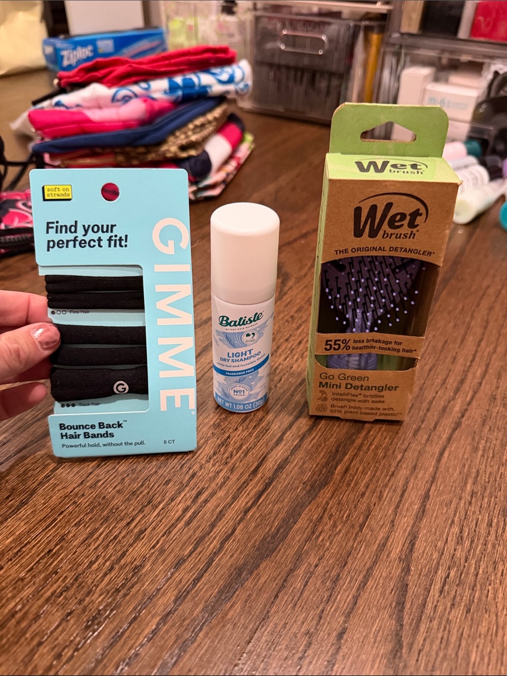 Hair set- wet brush, dry shampoo and hair bands